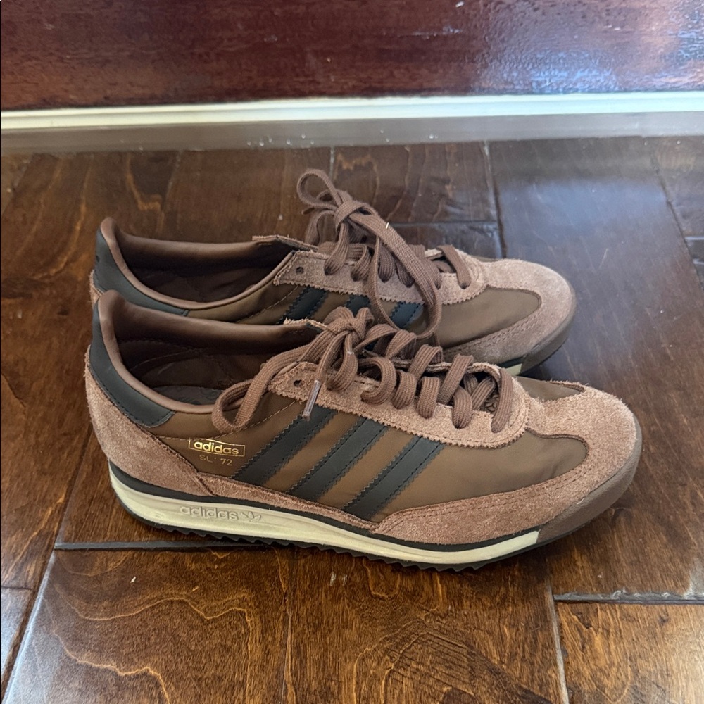Adidas gender inclusive sl72 rs sneaker size 8.5 women